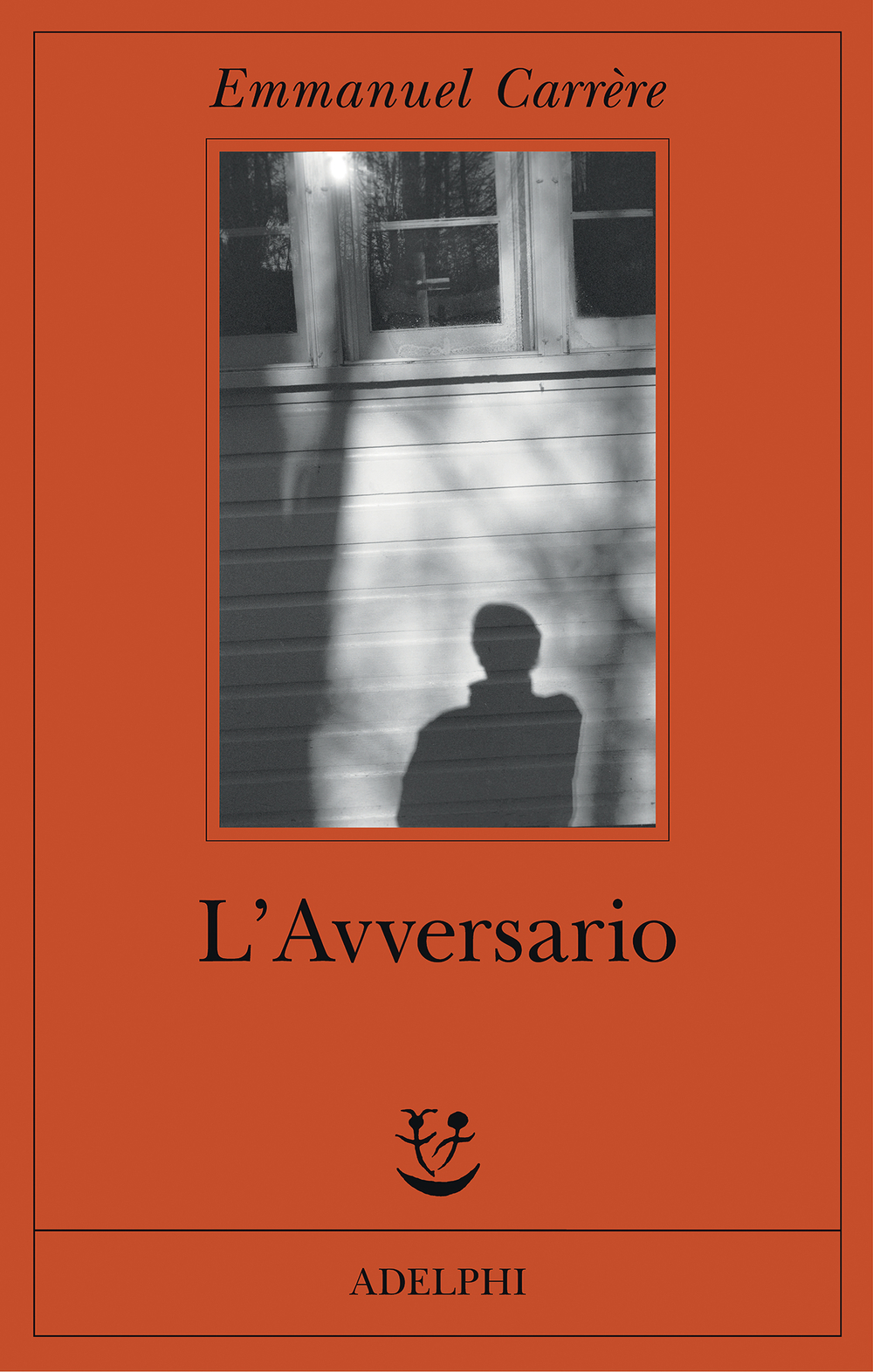 Copertina Adelphi di L’avversario di Emmanuel Carrère